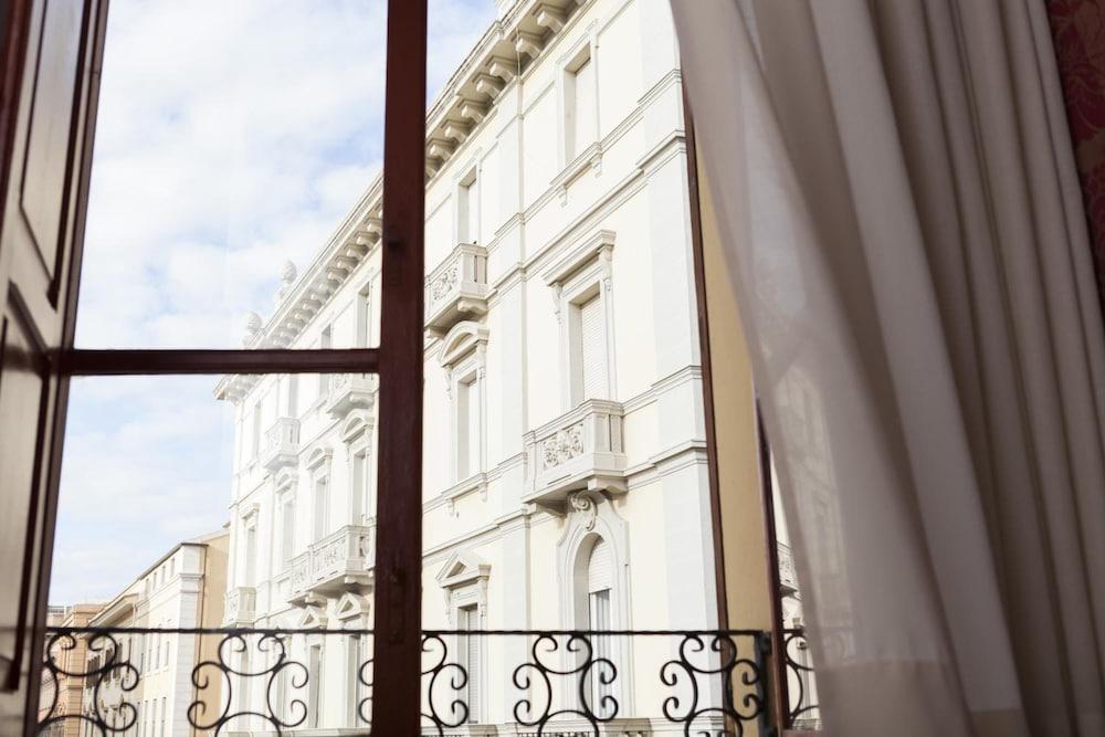 Cagliari Novecento Hotel Buitenkant foto