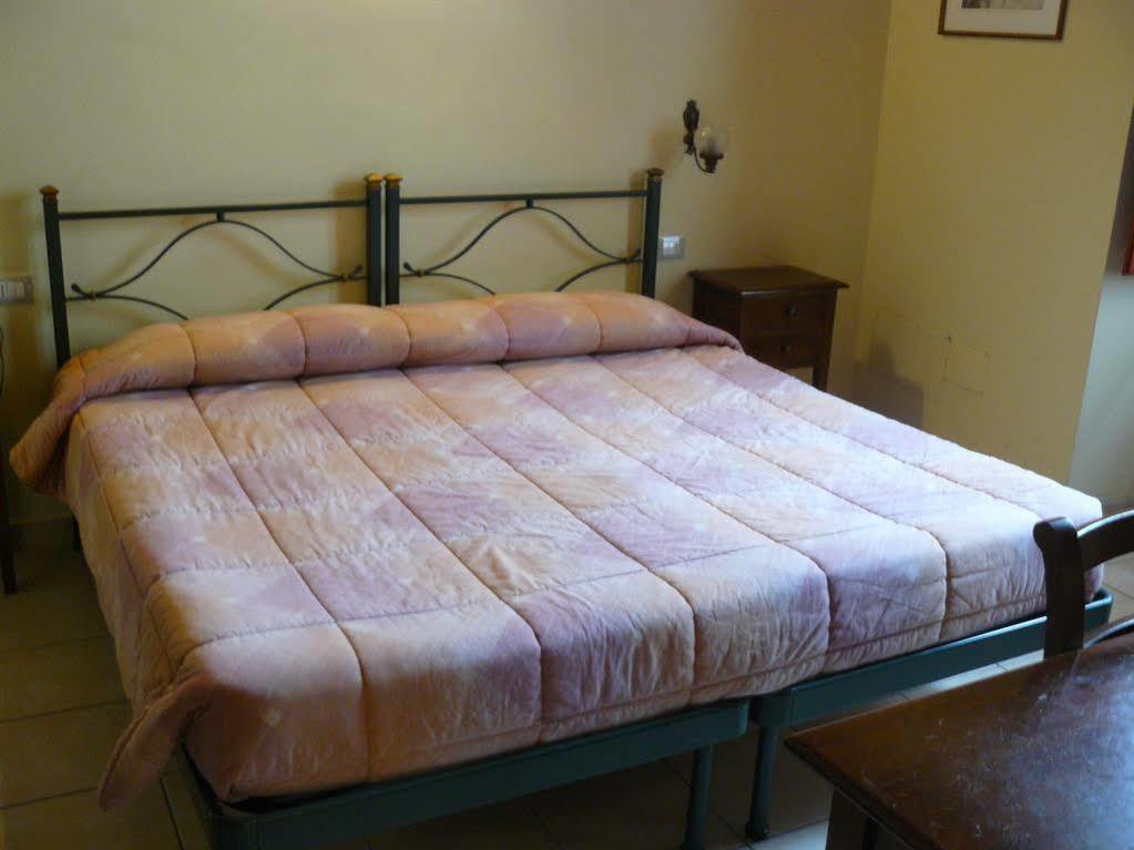 Cagliari Novecento Hotel Buitenkant foto