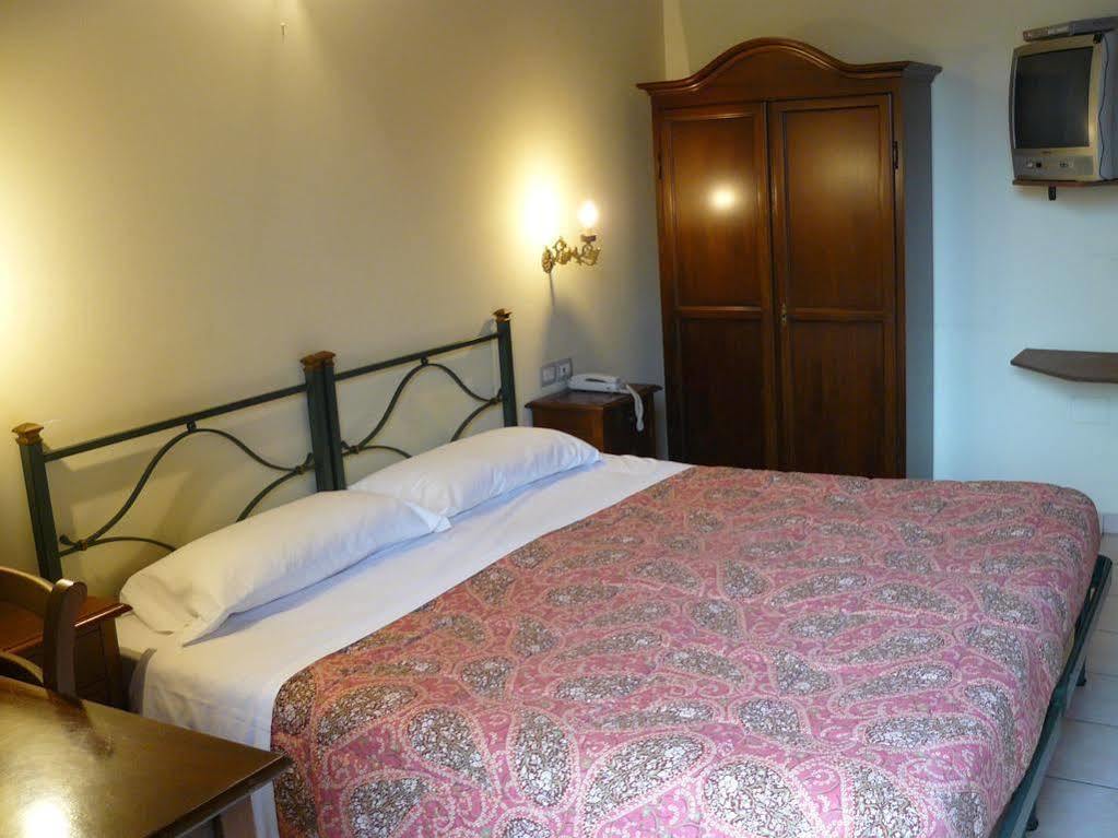 Cagliari Novecento Hotel Buitenkant foto